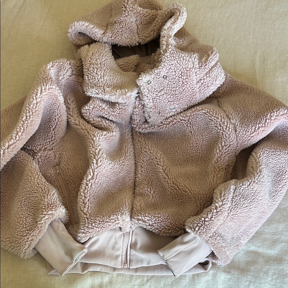 Alo Yoga Foxy Sherpa Jacket in Dusty Pink - Women's Small